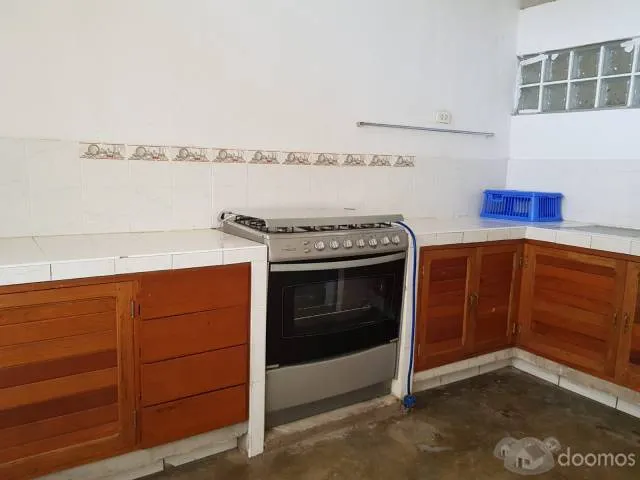 REMATO CASA FUNDO POR MOTIVO VIAJE IQUITOS BUENA UBICACION - 5