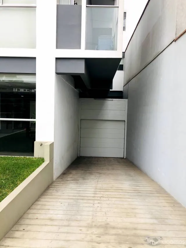 Aquilo estacionamiento en Barranco - 1