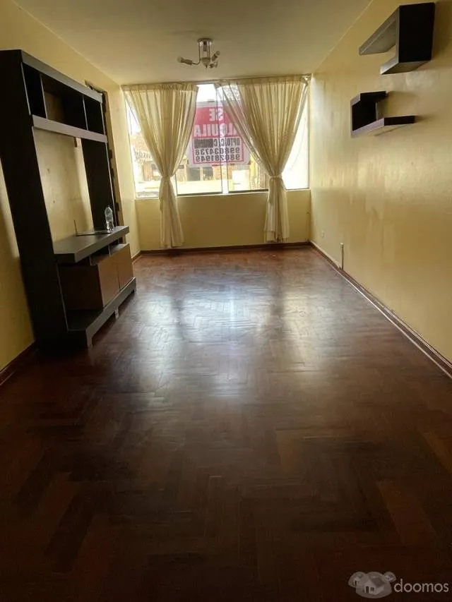 ALQUILO AMPLIO DEPARTAMENTO EN ZONA CÉNTRICA RESIDENCIAL DE CHORRILLOS — foto 4