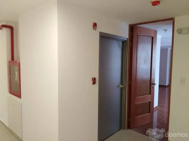 ALQUILO DPTO SEMI ESTRENO 2° Piso CONDOMINIO PLAZA SANTIAGO EN DISTRITO DE SURCO DPTO S/ 1600 Y COCHERA S/150 — foto 4