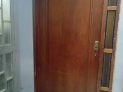 Alquilo habitación a persona sola.