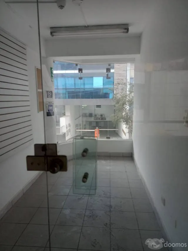 EN VENTA LOCAL COMERCIAL EN MIRAFLORES — foto 8
