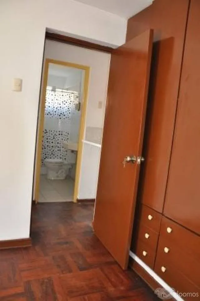 Linda Habitación para SRA. O SRTA  puerta Independiente- San Borja (1er. Piso) — foto 6