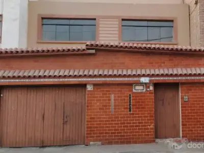 VENTA DE CASA A PRECIO DE TERRENO IDEAL PARA CUALQUIER PROYECTO