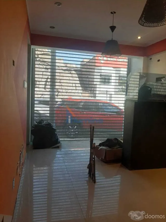 CASA PARA OFICINAS EN AVENIDA COMERCIAL - 7