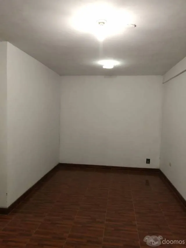SE ALQUILA EXCELENTE LOCAL PARA OFICINAS PUBLICAS O PRIVADAS, CONSULTORIO, ESTUDIO JURÍDICO, OFICINAS EN GENERAL. — foto 3