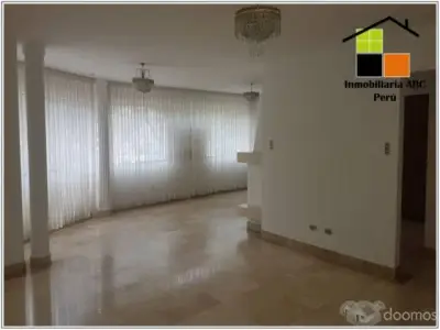EN VENTA AMPLIO Y COMODO DPTO DUPLEX EN LA AV. VELASCO ASTETE CHACARILLA SURCO