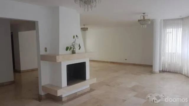 EN VENTA AMPLIO Y COMODO DPTO DUPLEX EN LA AV. VELASCO ASTETE CHACARILLA SURCO — foto 3
