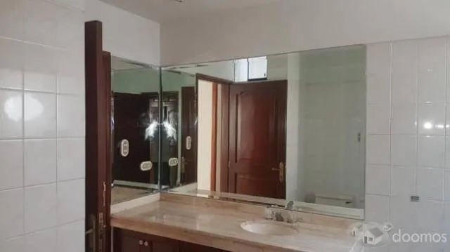 EN VENTA AMPLIO Y COMODO DPTO DUPLEX EN LA AV. VELASCO ASTETE CHACARILLA SURCO — foto 8