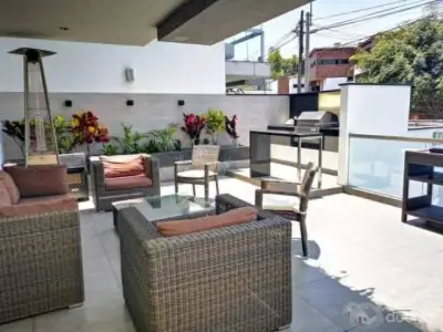 EN VENTA DPTO FLAT TIPO CASITA EN LA CALLE MONTE REAL CHACARILLA SURCO