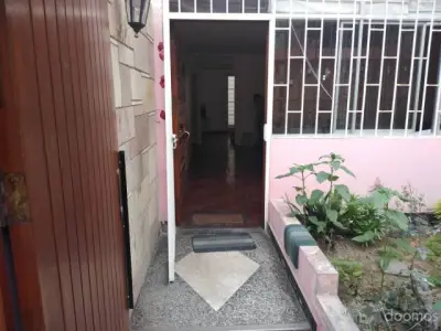 HERMOSA CASA EN VENTA URB. SANTA CECILIA LISTA PARA HABITAR