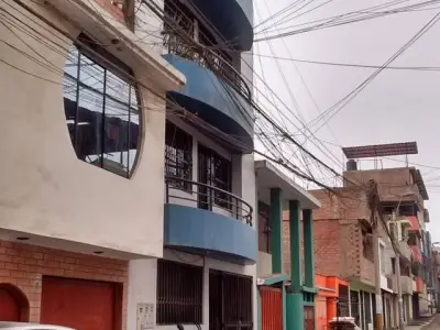VENDO BONITO DPTO EN 2DO. PISO