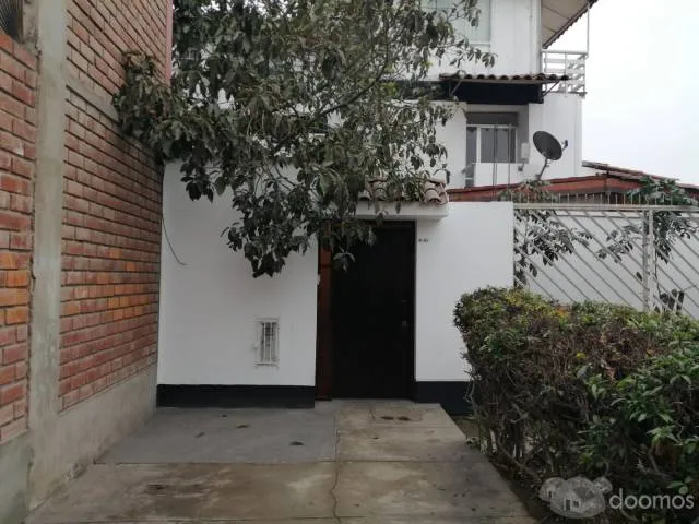 Alquilo casa ubicado en La Capullana Surco - 1