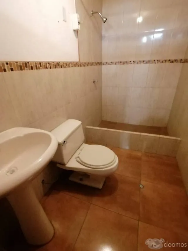 VENTA DE CASA DE 2 PLANTAS EN URBANIZACIÓN EL CARMEN - COMAS — foto 8