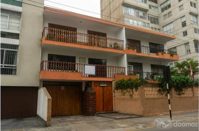 Departamento en venta en Miraflores 145 m² 2 Habitaciones - 3 Baños - Cochera — foto 2