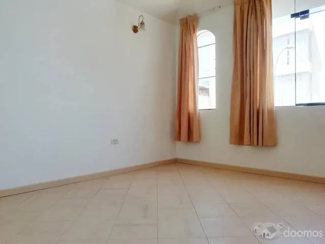 En venta bonita casa en el distrito de Yanahuara - 5
