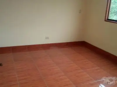 SE ALQUILA EN LOS GIRASOLES DE HUAMPANI