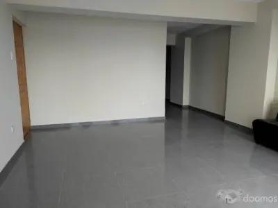 Departamento de estreno amplio frente a parque - Urb. San Andrés I Etapa