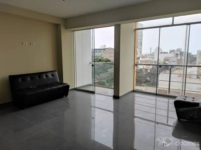 Departamento de estreno amplio frente a parque - Urb. San Andrés I Etapa — foto 2