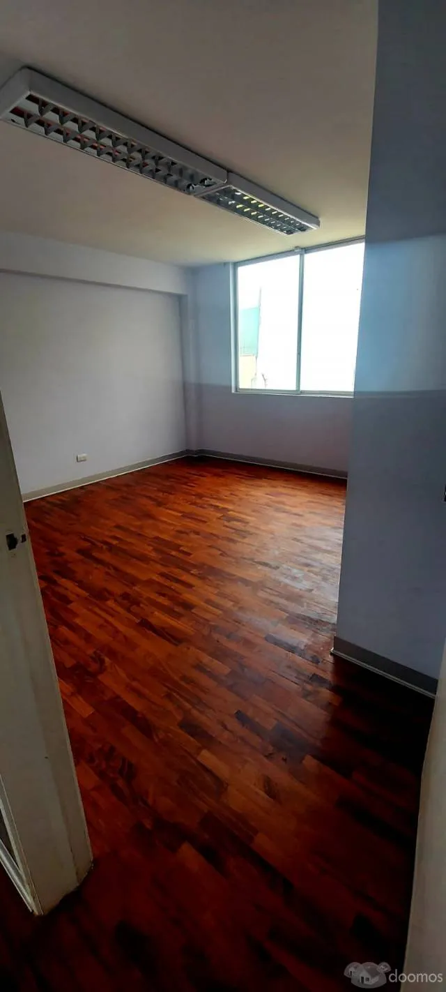 ALQUILERO HERMOSA CASA/OFICINA EN SAN BORJA — foto 5