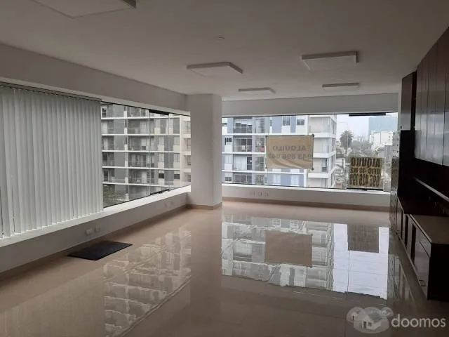ALQUILO OFICINA CON EXCELENTE  VISTA EN MIRAFLORES — foto 4