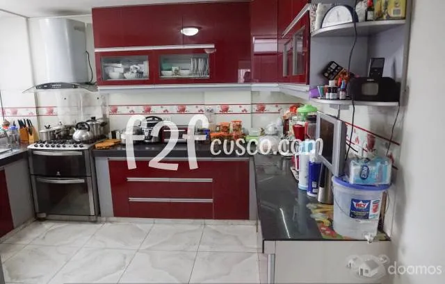 Departamento GIGANTE en Urbanización LARAPA, Cusco. 440m2 — foto 3