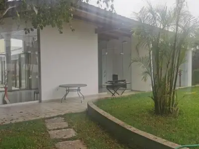 Casa con Piscina sol de la molina