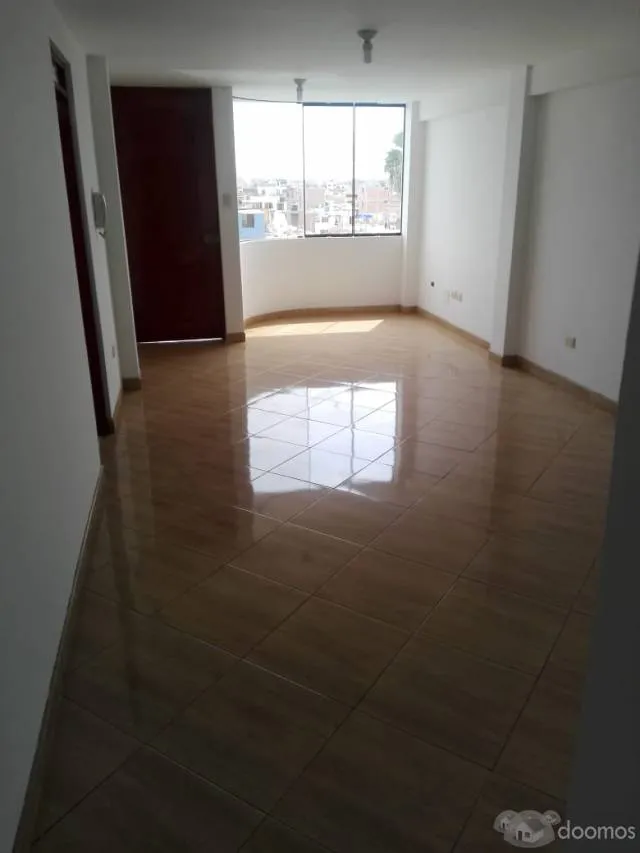 DEPARTAMENTO EN PRIMER PISO EN SAN MARTIN DE PORRES — foto 3