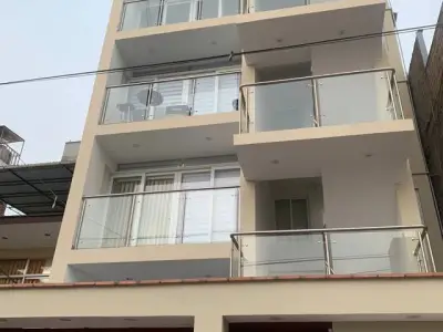 ALQUILER DE DEPARTAMENTO EN ESTRENO EN URB. SANTA CATALINA