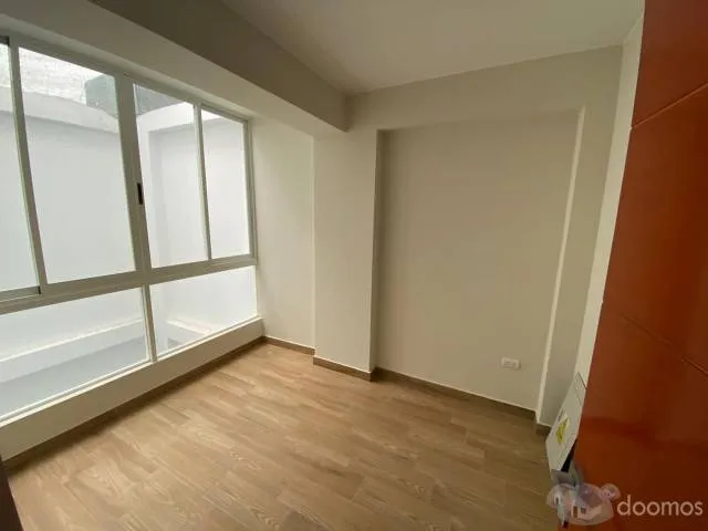 ALQUILER DE DEPARTAMENTO EN ESTRENO EN URB. SANTA CATALINA — foto 2