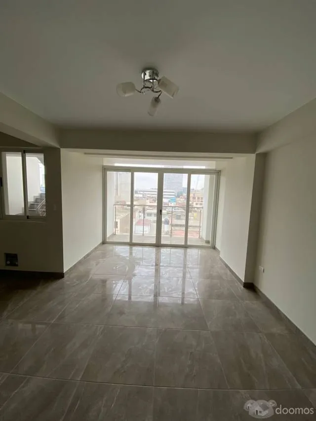 ALQUILER DE DEPARTAMENTO EN ESTRENO EN URB. SANTA CATALINA — foto 4