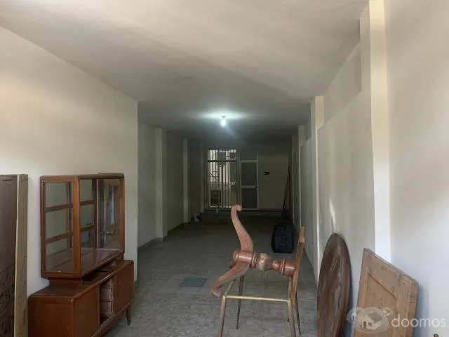 Se alquila primer piso con cochera y minidepartamento — foto 3