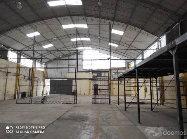 VENTA ó ALQUILER DE ALMACÉN DE 2000 MT2 (AC. 2800 MT2) — foto 2