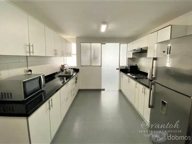 DEPARTAMENTO EN VENTA, 185.69 m2, PISO 2, VISTA EXTERIOR, 04 AMPLIOS DORMITORIOS, 02 BAÑOS COMPLETOS, MEDIO BAÑO DE VISITA, CUARTO Y BAÑO DE SERVICIO, LAVANDERIA, TERRAZA, 02 ESTACIONAMIENTOS (LINEAL) — foto 13