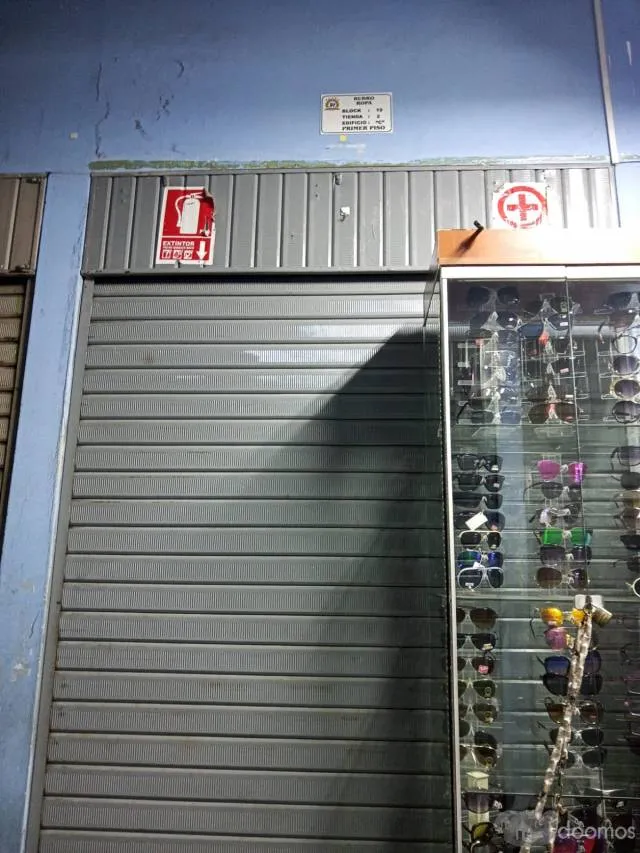 Venta de tienda de ropas en el centro comercial Polvos Azules (Precio a Negociar — foto 3