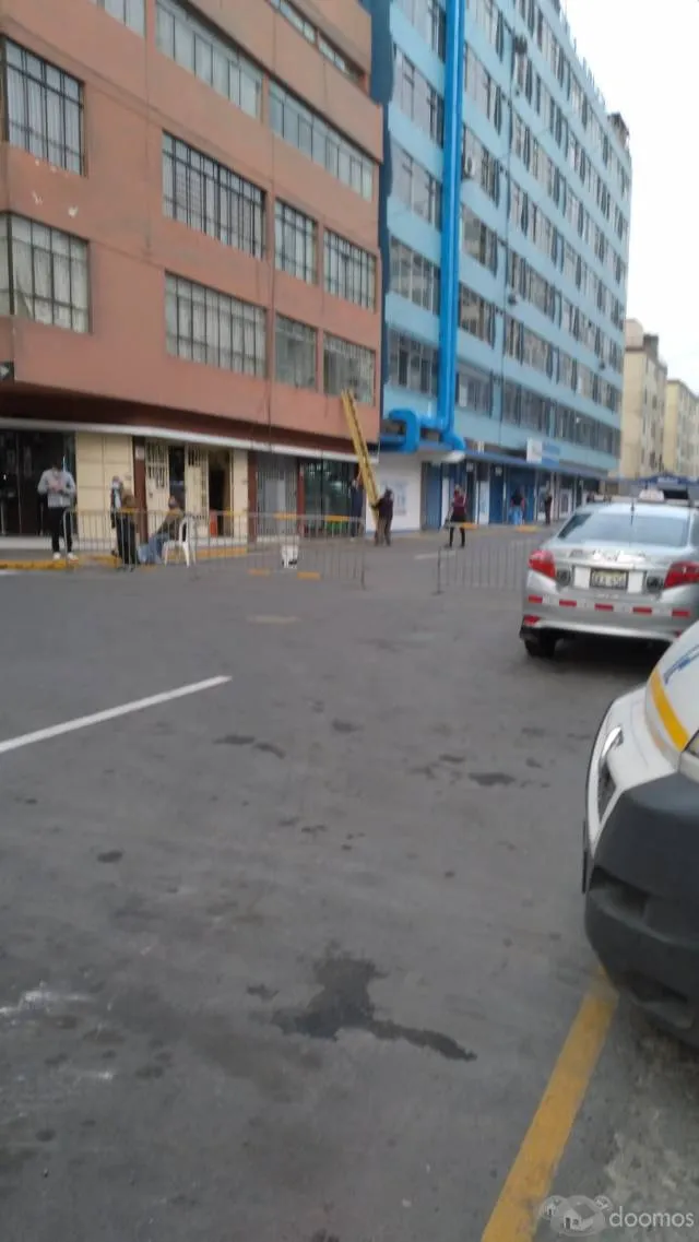 Local comercial al costado del Es Salud - 2