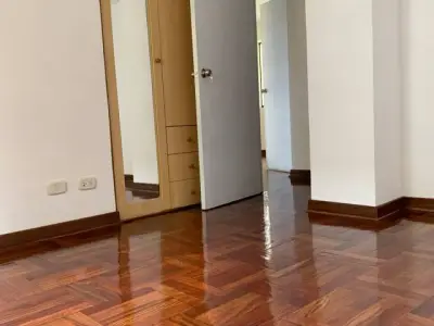 VENDO DEPARTAMENTO EN AVENIDA BRASIL