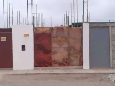DE OPORTUNIDAD: Vendo Casa en Cañete construida al 70% (lista para techar). Estructura para 4 pisos.