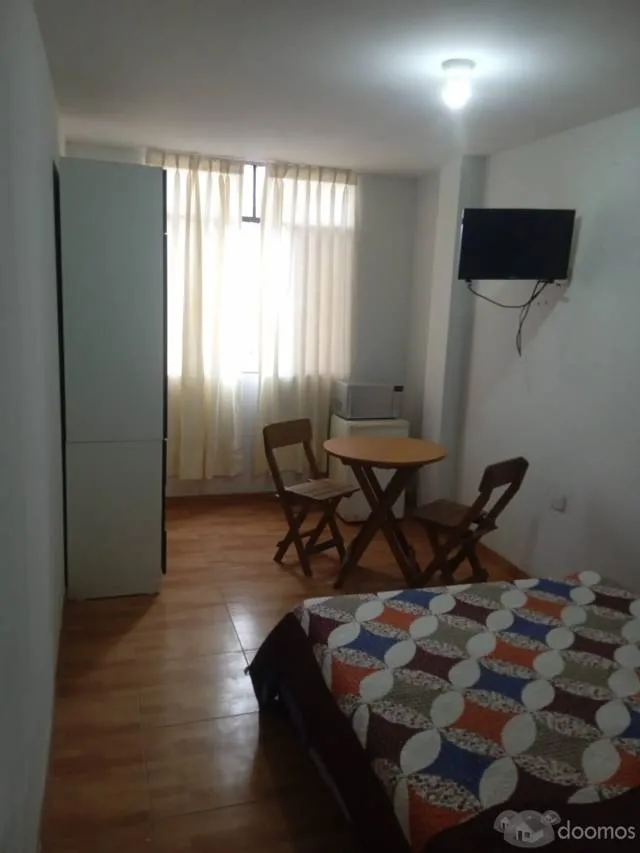 ALQUILO HABITACION AMOBLADA-COCHERA HUACHO - 1