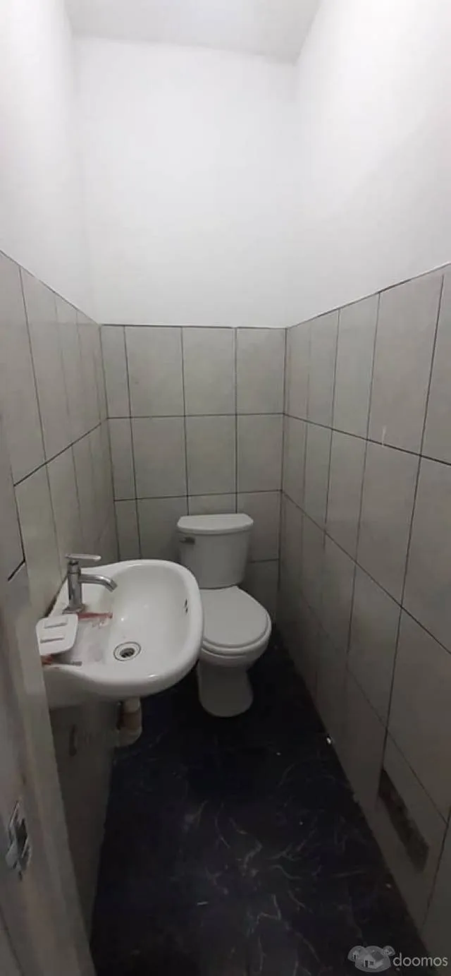 SE ALQUILA LOCAL COMERCIAL en un 1ER PISO Y PLENA AVENIDA — foto 3