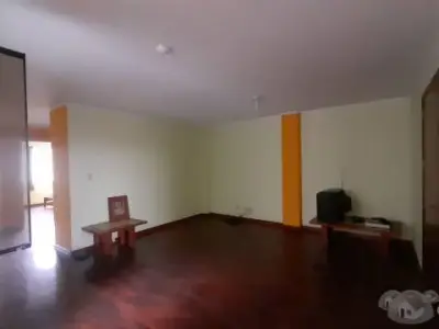 Vendo Amplio Departamento 3 Habitaciones en Zona Comercial de La Molina