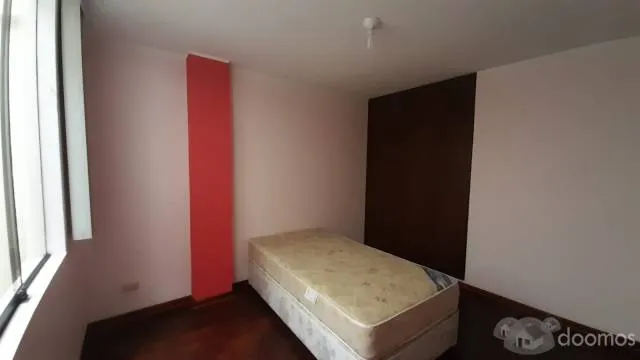 Vendo Amplio Departamento 3 Habitaciones en Zona Comercial de La Molina — foto 7