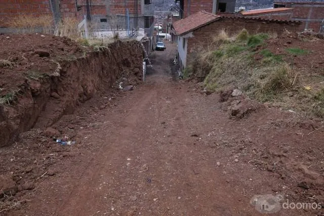 OPORTUNIDAD! Lote de terreno a 4 minutos del Cóndor de San Sebastián, Cusco. Céntrico. Precio de remate. — foto 4