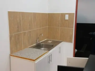 Minidepartamento akt 19 de la Av Tomas Valle