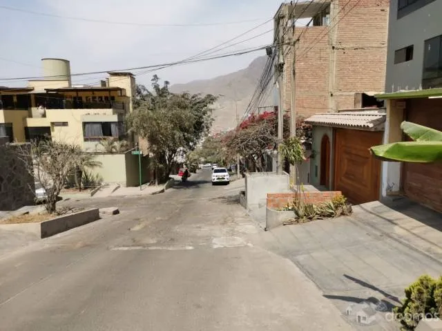INICIA EL 2022 CON UN EXCELENTE TERRENO EN LA MOLINA VERLO ES COMPRARLO SUPER BIEN UBICADO — foto 3