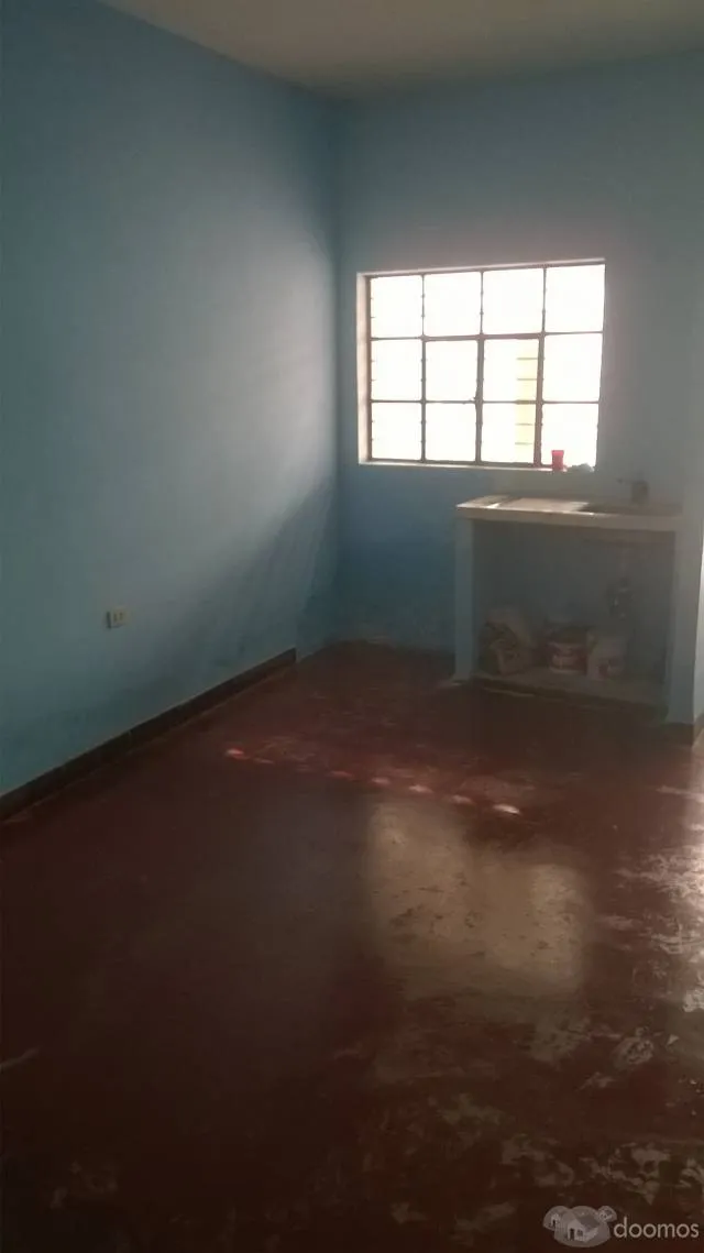 CHEPEN VENDO AMPLIA CASA, EXCELENTE OPORTUNIDAD - 1