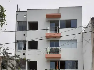 Vendo amplio Departamento - Limite con Pueblo Libre/Cercado de Lima