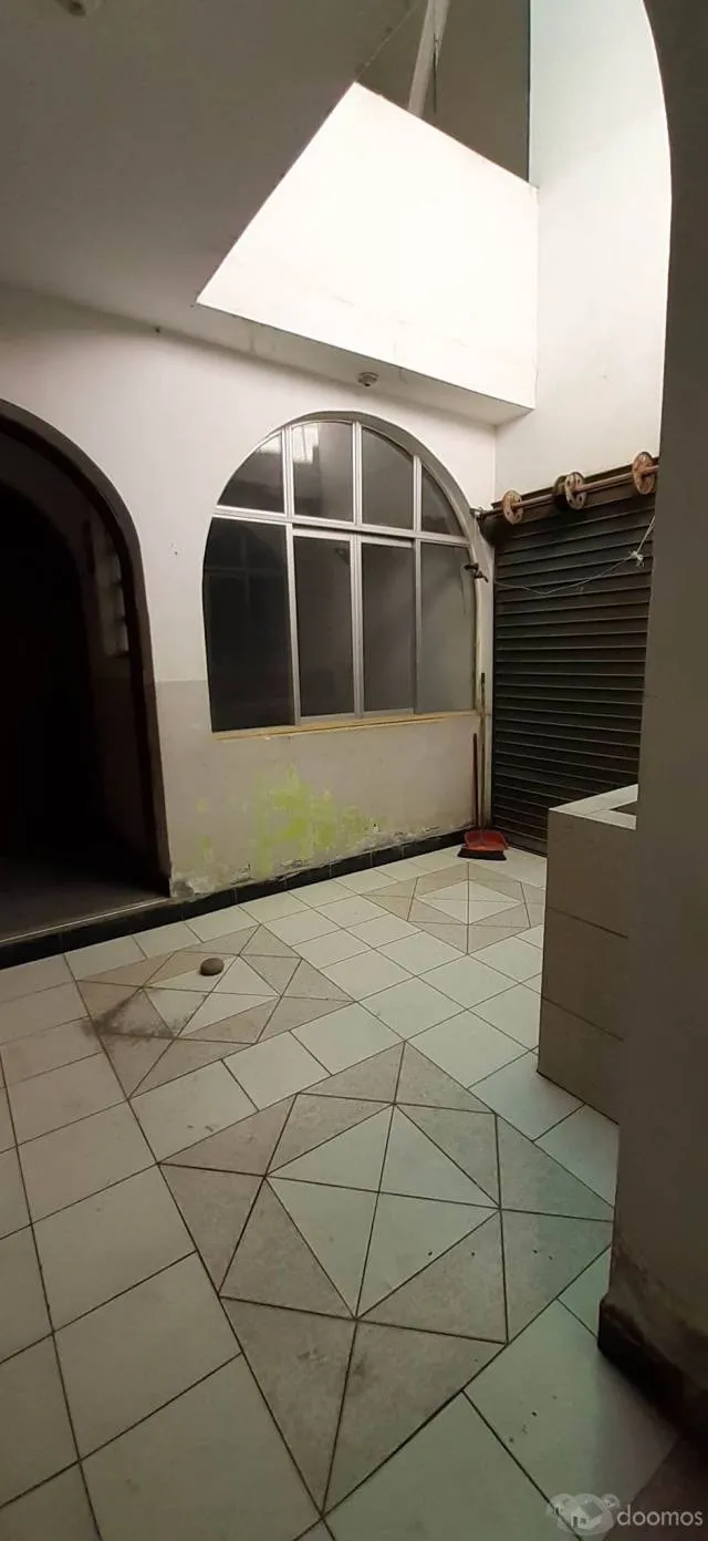 SE VENDE CASA EN URBANIZACIÓN MIRAFLORES - CHICLAYO, A UNA CUADRA DEL MALL AVENTURA. — foto 4