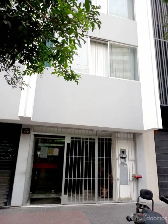 EN VENTA AMPLIA OFICINA EN MIRAFLORES - 8