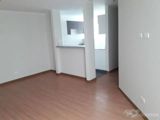 Remato Departamento de 3 Dormitorios Seminuevo en Piso 8 + 2 Cocheras en Magdalena del Mar — foto 4